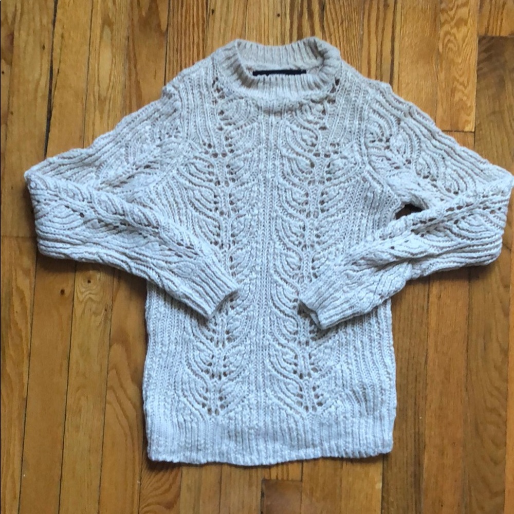 Beautiful Vero Moda sweater size XS super cozy!